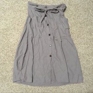 Linen button skirt with sash and pockets
